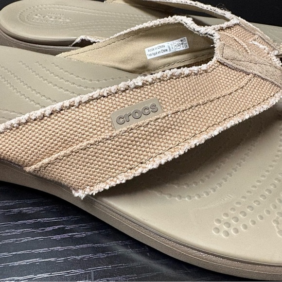 Crocs Men's Santa Cruz Canvas Flip Flops In Khaki Size 10 - Picture 2 of 11